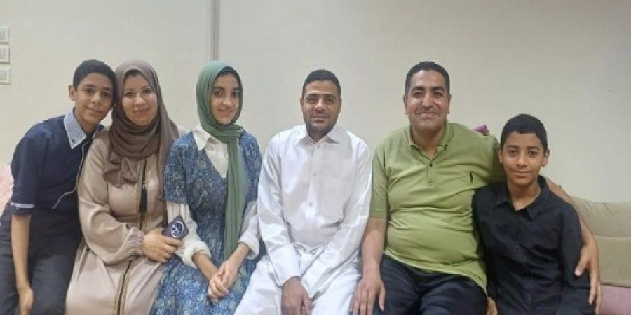 «سلمي وائل».. الأولى على الشرقية بالثانوية الأزهرية: حفظ القرآن سر تفوقي وحلمي الطب - هرم مصر