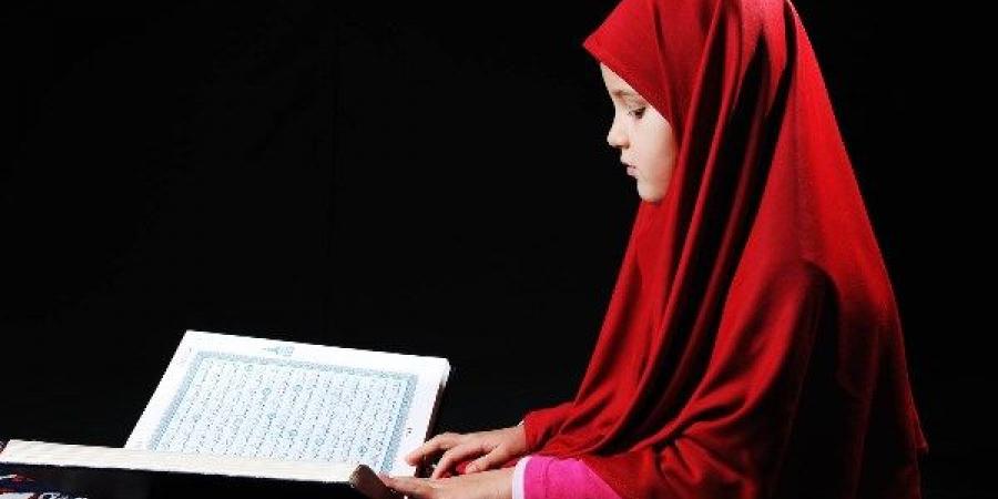 حكم تخصيص وقت بالليل لقراءة القرآن دون النهار - هرم مصر