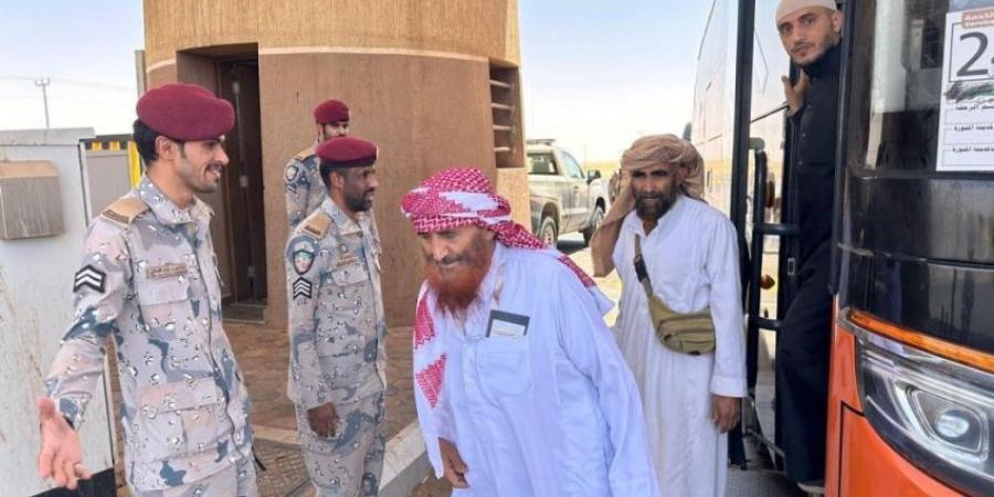 حرس الحدود يسهل إجراءات مغادرة الحجاج عبر منفذ الوديعة - هرم مصر