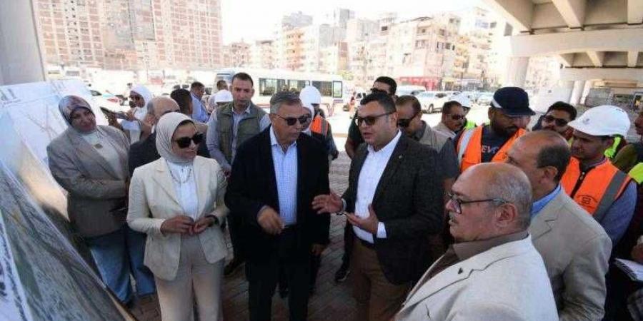 وزير الإسكان ومحافظ الإسكندرية يتفقدان مشروع إنشاء كوبرى 45 ”محور السادات” - هرم مصر