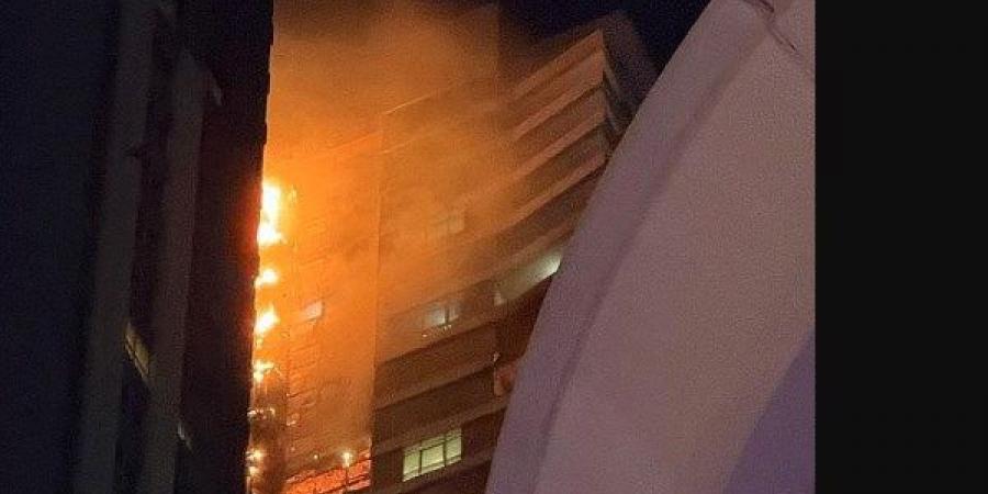 اندلاع حريق في برج شاهق بـ دبي - هرم مصر