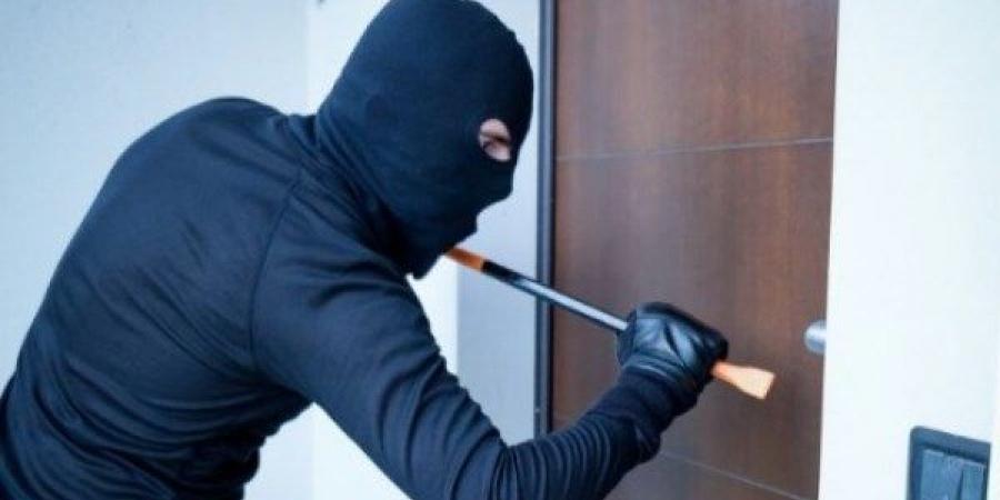 سرق 3 شقق بالتسلق في السلام.. قرار جهات التحقيق ضد عاطل - هرم مصر