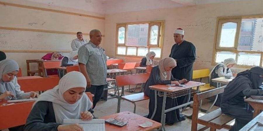 رئيس منطقة القليوبية الأزهرية يتفقد لجان الشهادة الثانوية بقليوب - هرم مصر