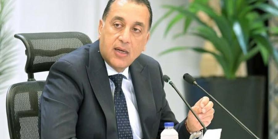 رئيس الوزراء يتفقد سير العمل بعددٍ من المشروعات الخدمية والتنموية - هرم مصر