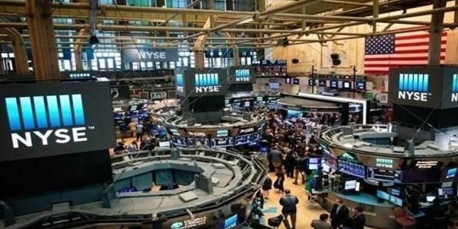 انخفاض الأسهم الأمريكية في بورصة وول ستريت - هرم مصر