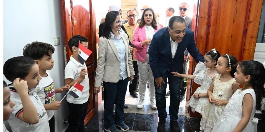 رئيس الوزراء يتفقد مركز تنمية الأسرة والطفل بزاوية صقر - هرم مصر