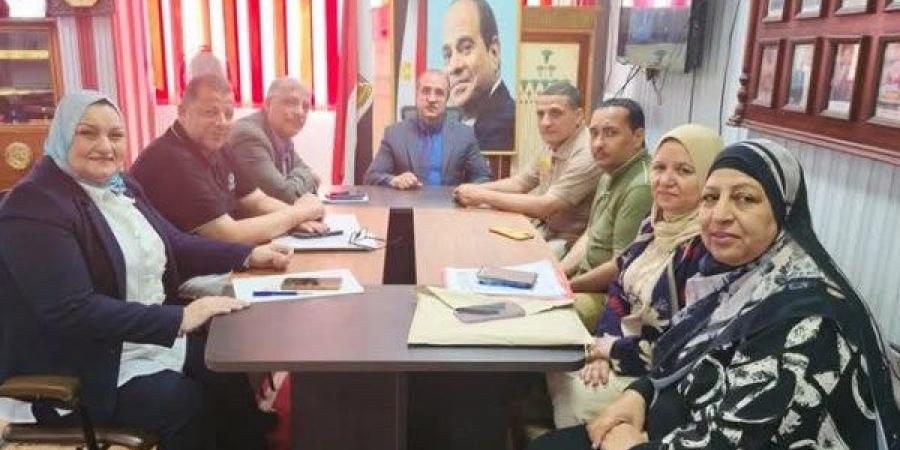 مدير تعليم المنوفية يتابع امتحانات الثانوية العامة من غرفة العمليات الرئيسية بالمديرية - هرم مصر