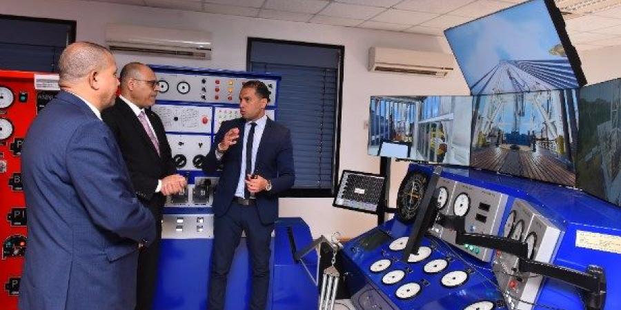 وزير العمل: 600 منحة مجانية لتدريب الشباب في شركة الحفر المصرية - هرم مصر