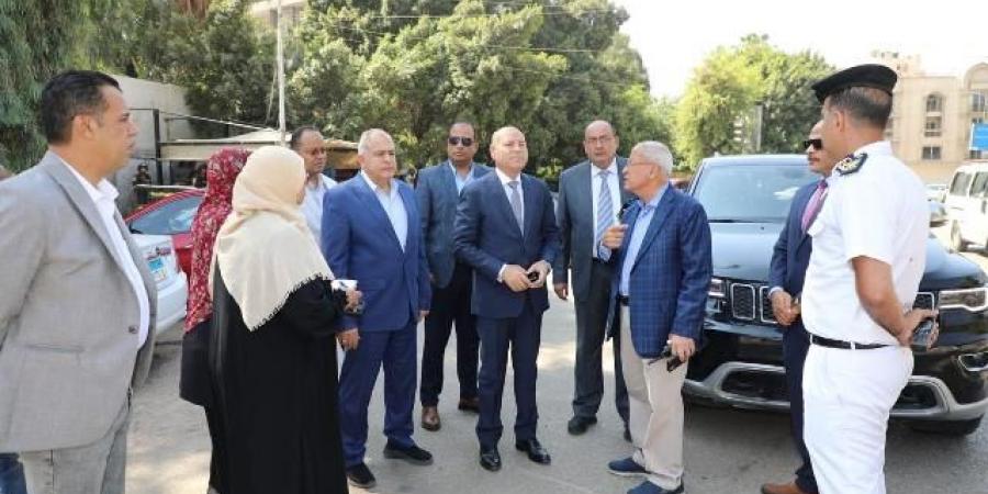 محافظ القاهرة يتفقد اعمال تطوير شارع أحمد زكى باحياء دار السلام والبساتين - هرم مصر