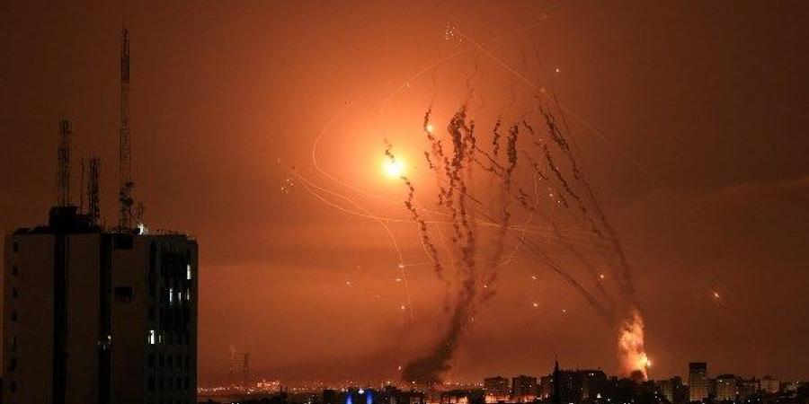 إصابة مباشرة .. لحظة سقوط صاروخ «فرط صوتي» إيراني وسط تل أبيب | فيديو - هرم مصر