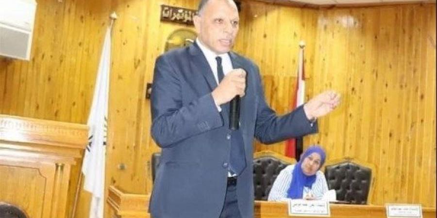 رئيس عام امتحانات الثانوية العامة : اللجان هادئة ومنضبطة اليوم و"التأمينات مشددة" - هرم مصر