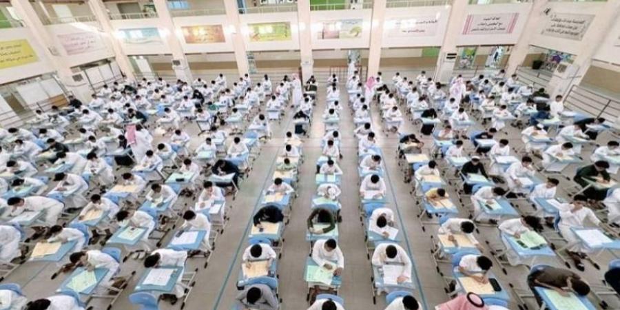 منع المعلمين من المراقبة في مواد التخصص - هرم مصر