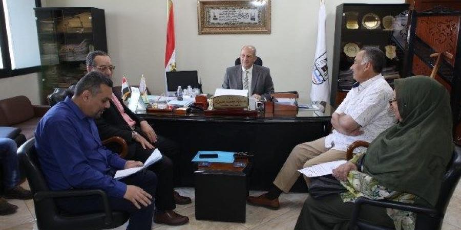 بحث الخطة التدريبية واعتماد شهادة التحول الرقمي في اجتماع مركز الحاسب ببني سويف - هرم مصر