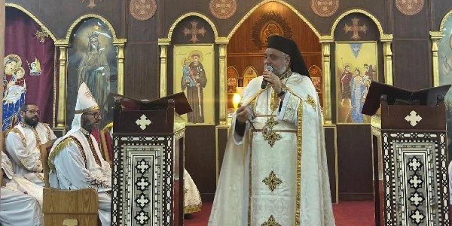الأنبا عمانوئيل يحتفل بعيد رعية القديس أنطونيوس البدواني بأرمنت الحيط - هرم مصر