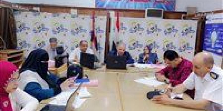 مدير تعليم الفيوم يتابع غرفة عمليات امتحانات الثانوية العامة - هرم مصر