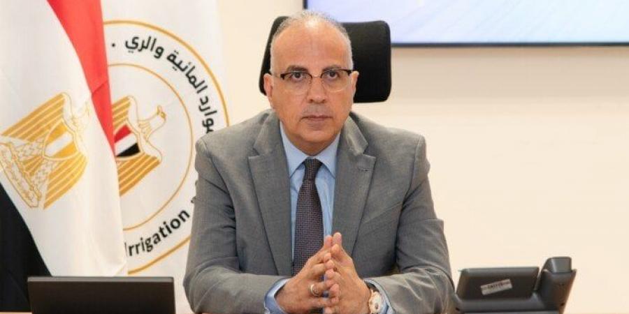 وزير الري يوجه باستمرار مجهودات مصلحة الميكانيكا والكهرباء في تنفيذ برنامج الصيانة للمحطات - هرم مصر