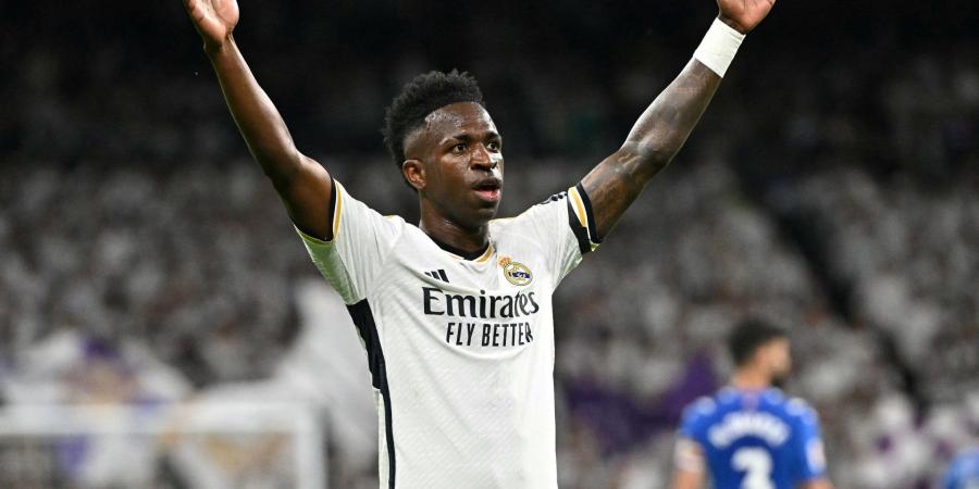 فينيسيوس يحذر من مواجهة الهلال السعودي - هرم مصر