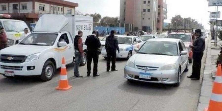 الحبس سنة وغرامة 20 ألف جنيه عقوبة قيادة سيارة بدون رخصة قيادة - هرم مصر