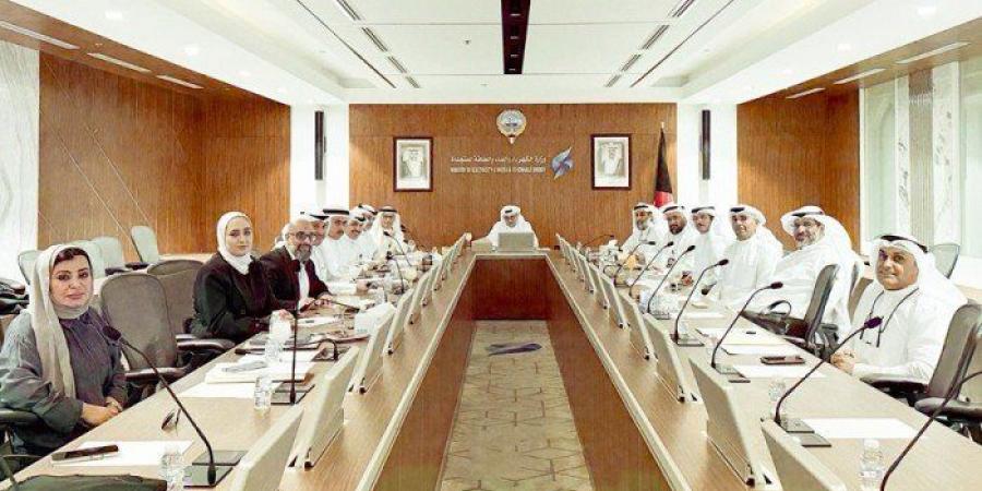 وزير الكهرباء الكويتية: ضرورة الحفاظ على الموارد الحيوية في البلاد - هرم مصر