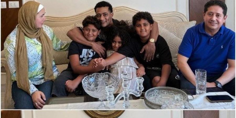 علي وعمر إخوات.. محمد رمضان يعلن الصلح بين ابنه وزميله بعد مشاجرتهما - هرم مصر