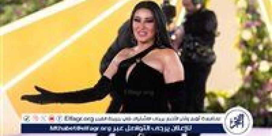 "أنا بكح بطلع ترند".. سمية الخشاب تتصدر جوجل برسائل نارية وجملة "زهقتني في عشتي"! - هرم مصر