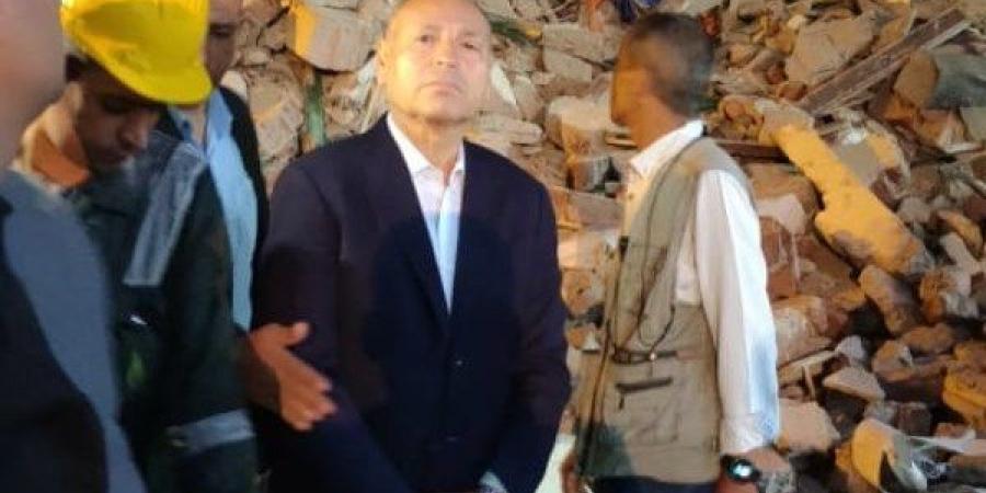 محافظ القاهرة يوجّه بتقديم الرعاية الصحية اللازمة لمصابي عقار حى السيدة زينب المنكوب - هرم مصر