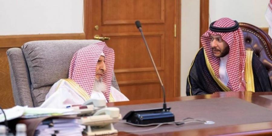 محافظ الطائف يزور المفتي العام للمملكة - هرم مصر