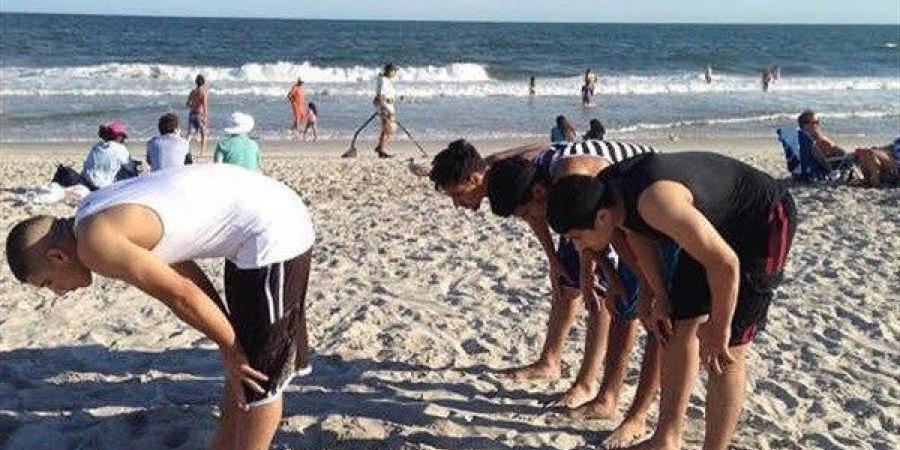 حكم أداء الصلاة على الشواطئ والوضوء بماء البحر.. الأزهر للفتوى يجيب - هرم مصر