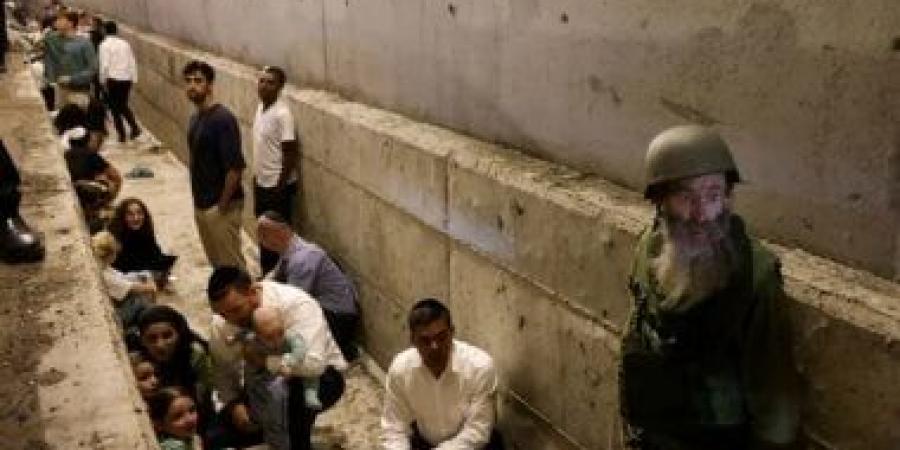 صفارات إنذار فى حيفا وعدة مناطق بإسرائيل جراء رصد صواريخ أطلقت من إيران - هرم مصر