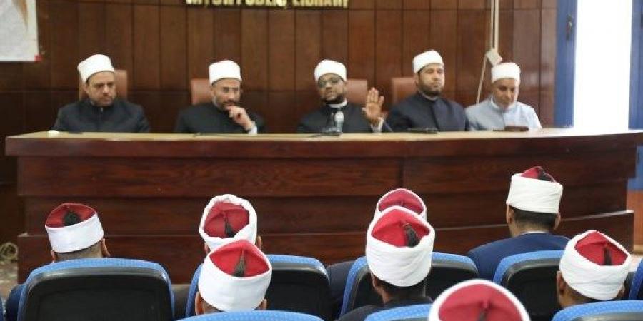 أمين البحوث الإسلامية يعقد اجتماعًا مع وعَّاظ المنيا ويشدِّد على ضرورة تعزيز الحضور الميداني - هرم مصر