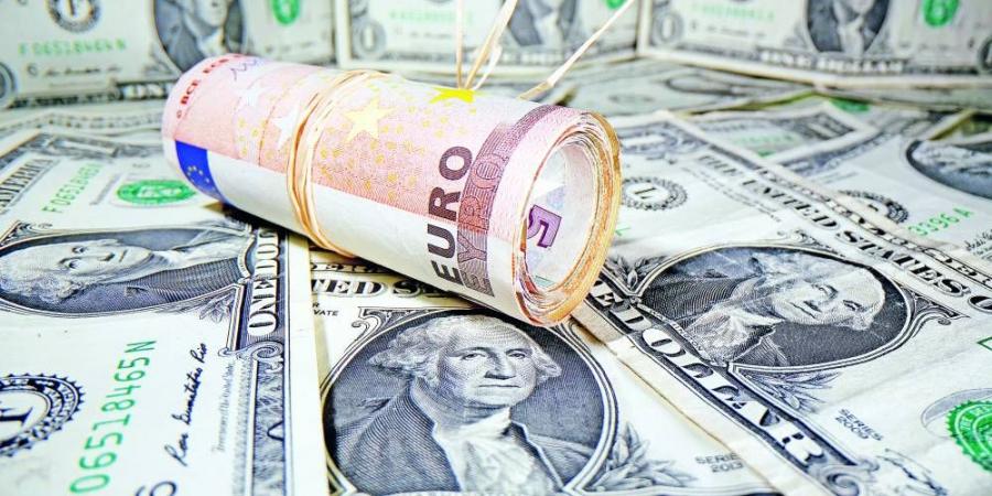الدولار يقترب من تسجيل مكاسب أسبوعية - هرم مصر