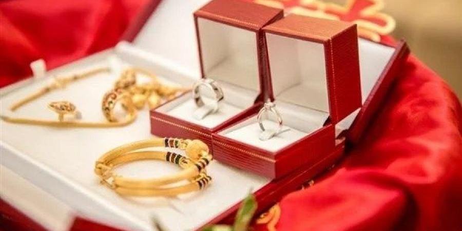 الشبكة لمن والهدايا عند فسخ الخطبة من قبل الخاطب؟.. الإفتاء تجيب - هرم مصر