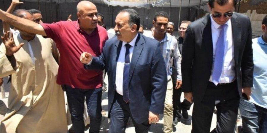 محافظ أسيوط يتفقد اللمسات النهائية للسوق الحضري الجديد استعدادًا لافتتاحه - هرم مصر
