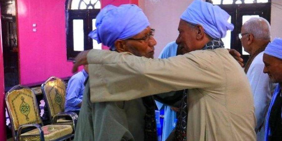 استمرت أكثر من 12 عامًا.. الأزهر ينهي خصومة ثأرية في صعيد مصر - هرم مصر