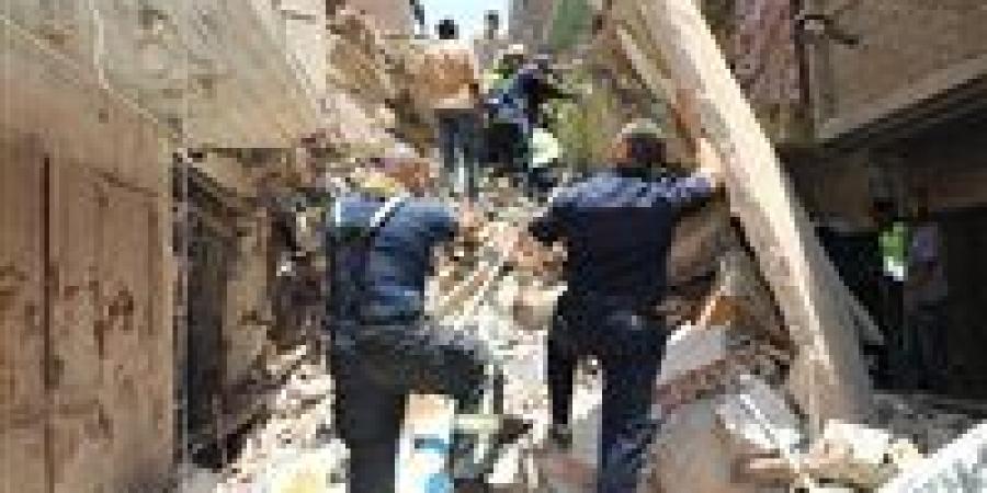 انهيار عقاريين في حدائق القبة.. طفلة تلفظ أنفاسها الأخيرة على فراش المستشفى - هرم مصر