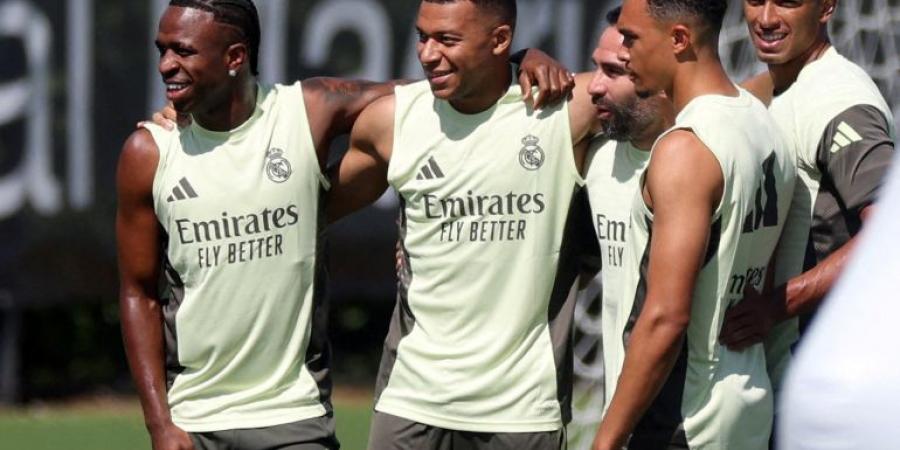 شاهد.. ألونسو يستعين بطائرة مسيرة لتحليل تدريبات ريال مدريد - هرم مصر