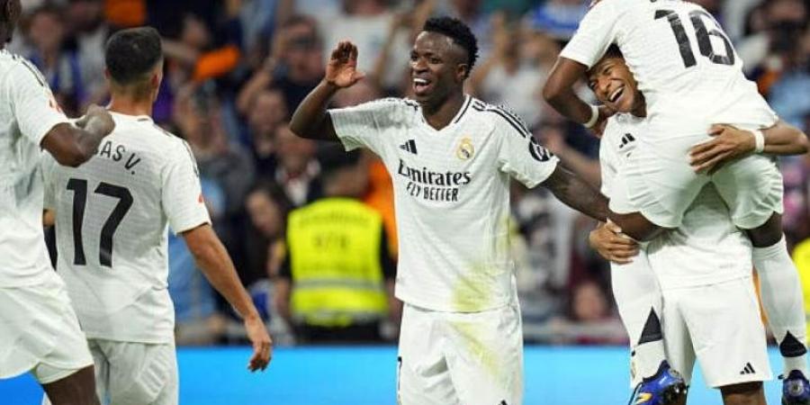 بالنقص العددي ريال مدريد يتقدم أمام باتشوكا بثنائية فى الشوط الأول - هرم مصر