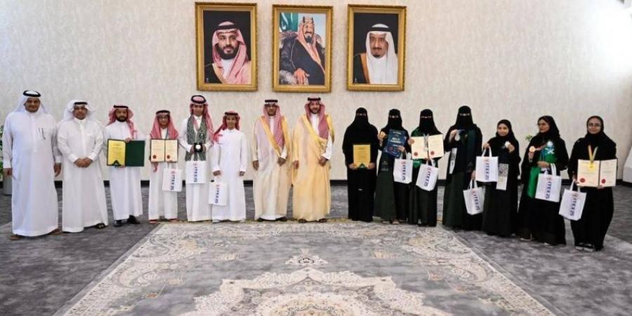مُحافظ الطائف يُكرّم طلاب التعليم الحاصلين على جوائز دولية في معرض ITEX الدولي 2025 - هرم مصر