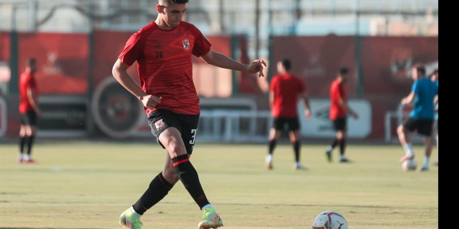 محمد يوسف يترقب العودة إلى مصر لعقد جلسة مع أحمد نبيل كوكا.. السبب - هرم مصر
