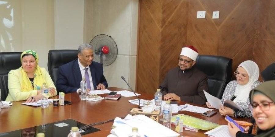 البحوث الإسلامية: انعقاد لجنة تحكيم مسابقة ثقافة بلادي لاختيار الفائزين - هرم مصر