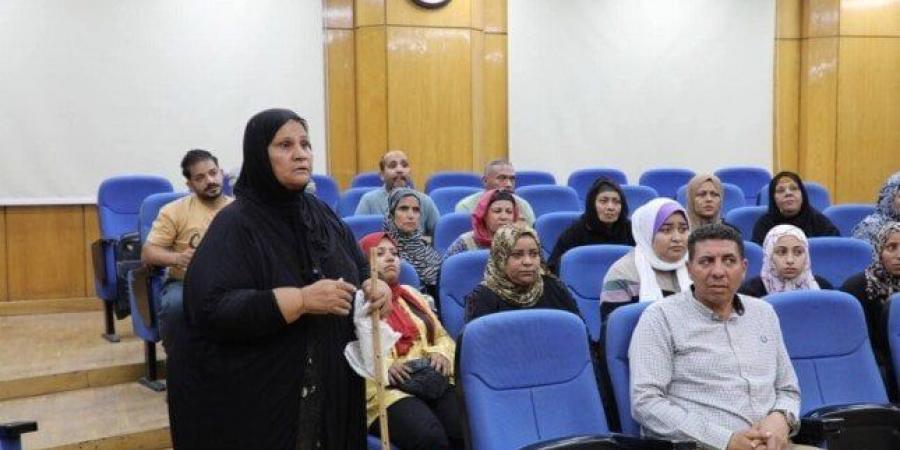 محافظ المنيا يتدخل شخصيًا.. إخلاء فوري لعمارة آيلة للسقوط بالحبشي وتوفير سكن بديل ودعم مالي للمتضررين - هرم مصر