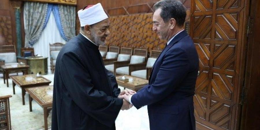 السفير الفرنسي لشيخ الأزهر: نؤمن بحق الشعب الفلسطيني في إقامة دولته المستقلة - هرم مصر