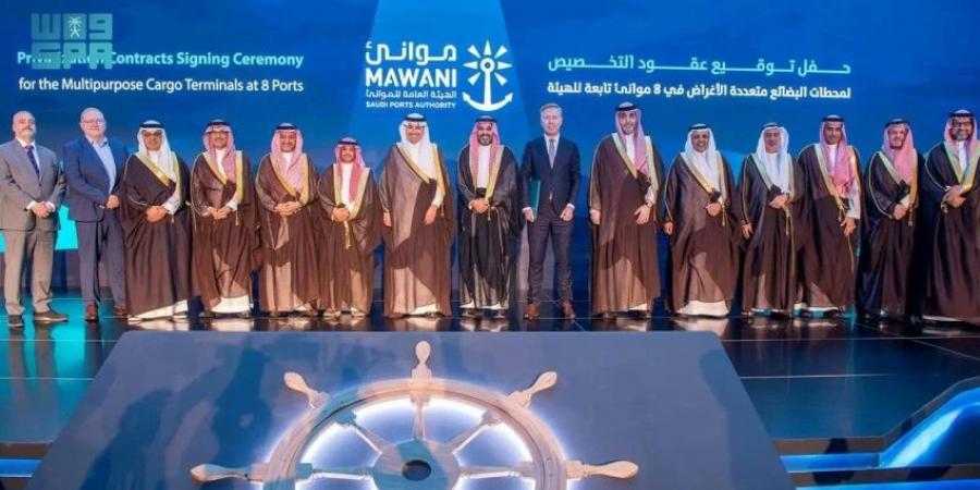 وزير النقل يشهد توقيع موانئ عقود تخصيص محطات البضائع متعددة الأغراض في 8 موانئ - هرم مصر
