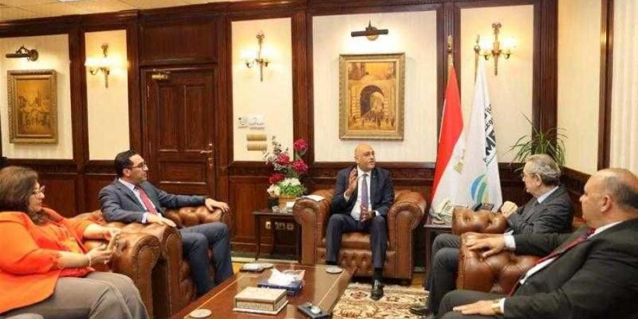 181 مليون جنيه من جهاز تنمية المشروعات لجمعية رجال أعمال الاسكندرية لدعم تمويل المشروعات متناهية الصغر - هرم مصر