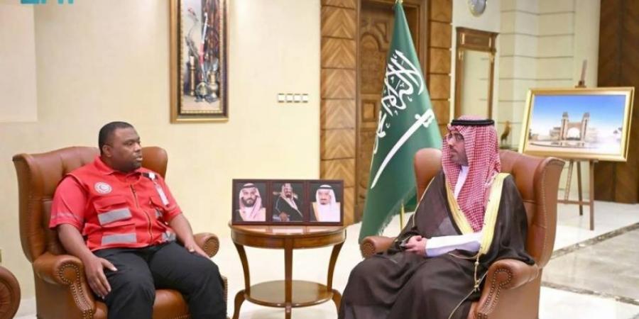 مُحافظ جدة يستقبل مدير فرع هيئة الهلال الأحمر بمكة المكرمة - هرم مصر
