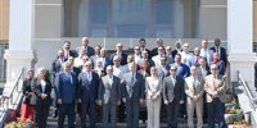 محافظ الإسكندرية يستقبل الإدارة المحلية بمجلس النواب ويناقش الملفات الهامة - هرم مصر