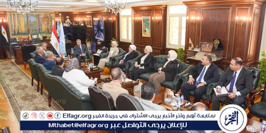 محافظ الإسكندرية يعقد اجتماعا موسعًا لمناقشة عدد من المشروعات والملفات الهامة - هرم مصر