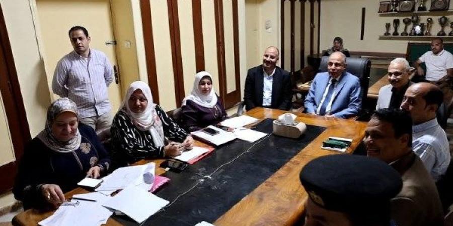 وزير التربية والتعليم ومحافظ المنيا يتابعان امتحانات الثانوية العامة عبر الفيديو كونفرانس - هرم مصر
