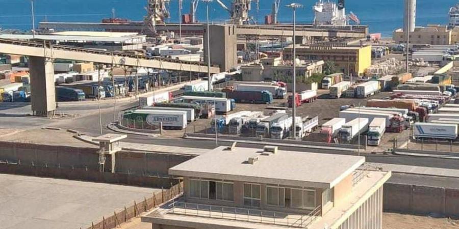 تداول 14 ألف طن و729 شاحنة بضائع عامة ومتنوعة بمواني البحر الأحمر - هرم مصر