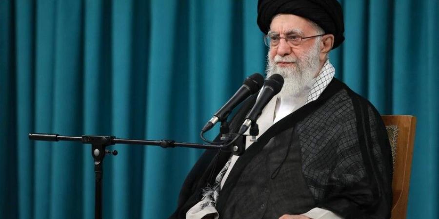 عباس عراقجي يطالب ترامب بالتوقف عن لهجته الغير مقبولة تجاه علي خامنئي - هرم مصر